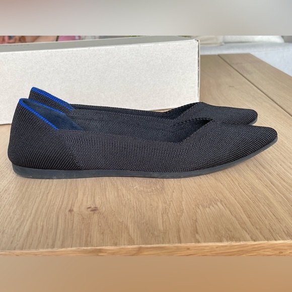 Rothy’s black points 6.5 - Picture 6 of 10